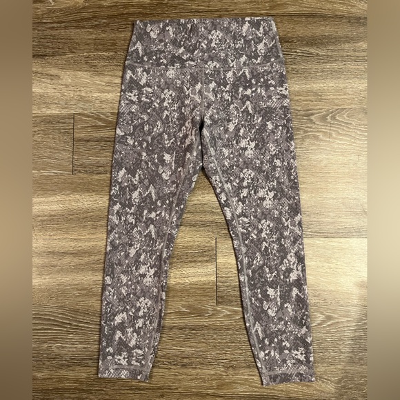 SOLD Lululemon Wunder Train High-Rise Tight 25" in Hideaway Camo Lunar Rock Mult - Picture 5 of 8